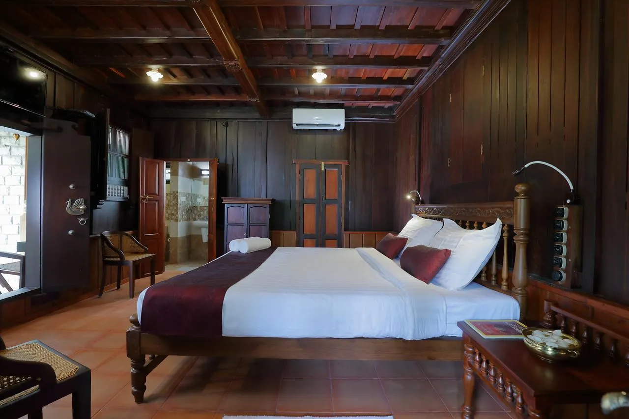 홈스테이 Kuttichira Heritage Home Alappuzha